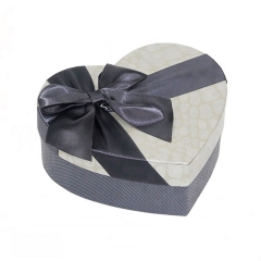 Caja de regalo de lujo con forma de corazón de cartón con cinta para empacar Rose