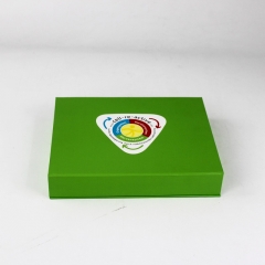 caja de regalo de papel reciclado en forma de libro verde para empacar